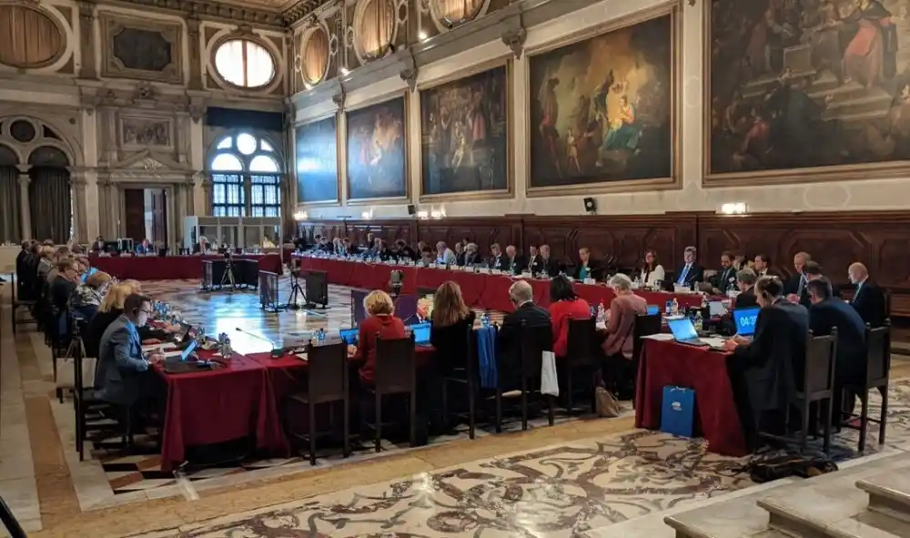 Venecijanska komisija: Nacrt zakona o Vladi nije u potpunosti usklađen sa Ustavom