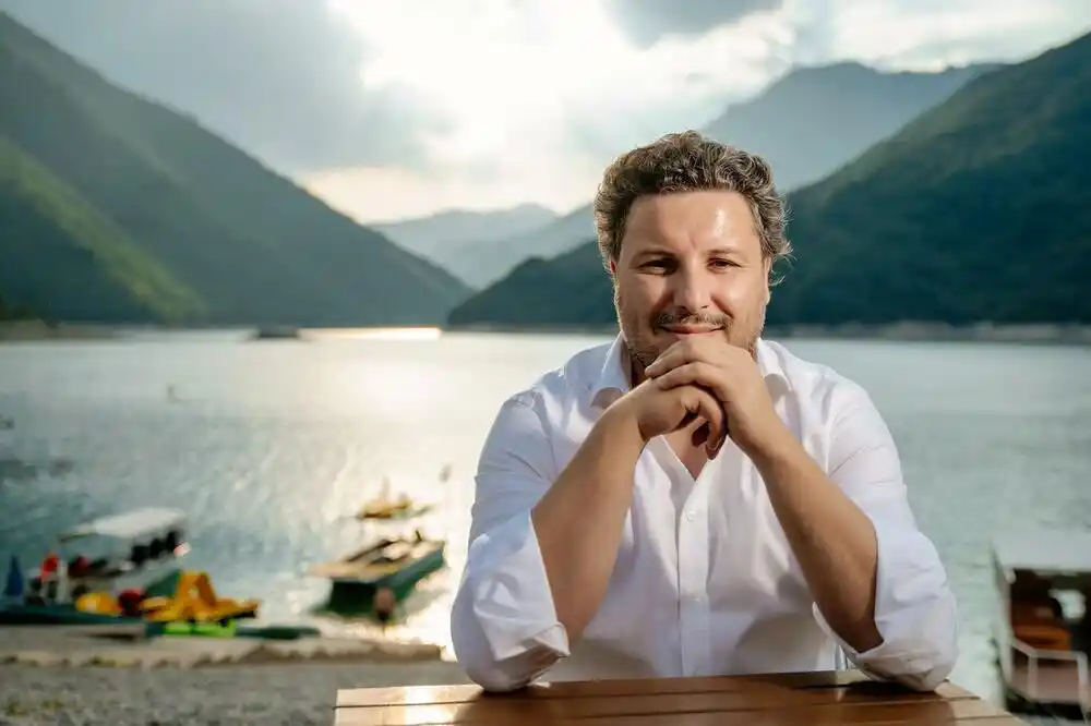 Abazović: Umjesto da pomogne građanima, vlast razmišlja kako da poveća broj fotelja, RTCG isti kao tokom DPS-a