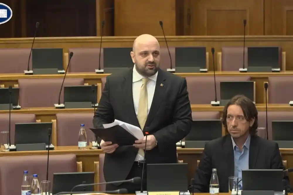 Božović: Uvodimo strože sankcije i snažnije mjere zaštite od nasilja