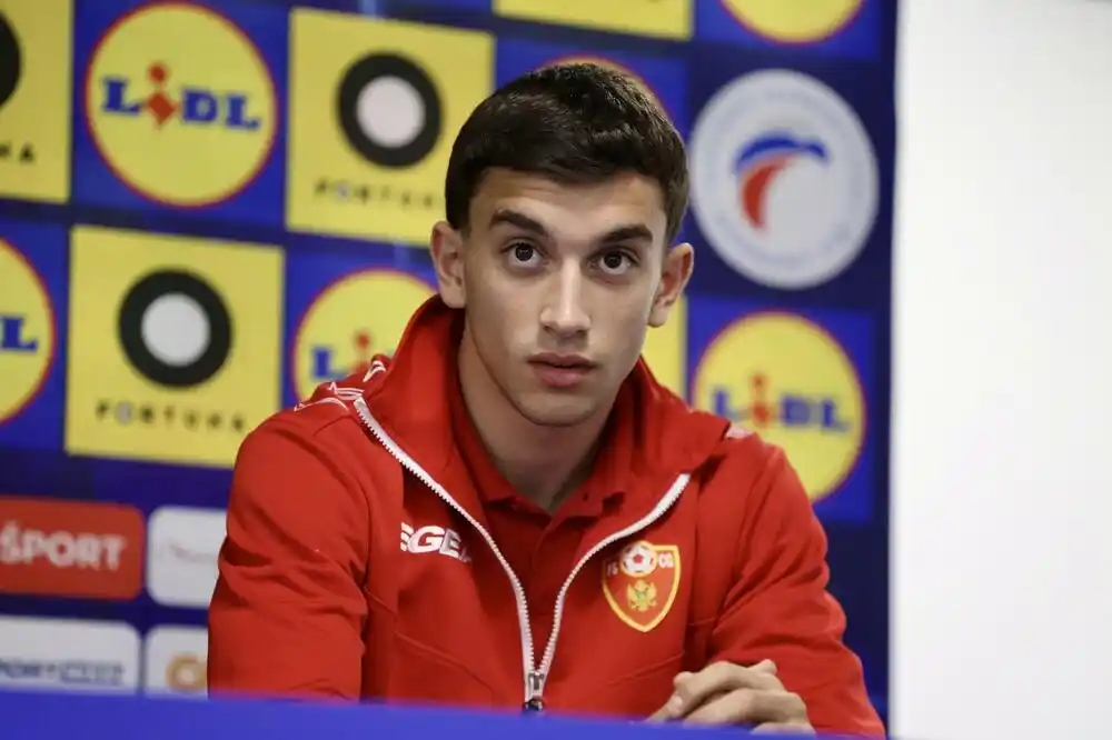 Bulatović u konkurenciji za nagradu „Golden Boy“, možete da glasate za našeg fudbalera