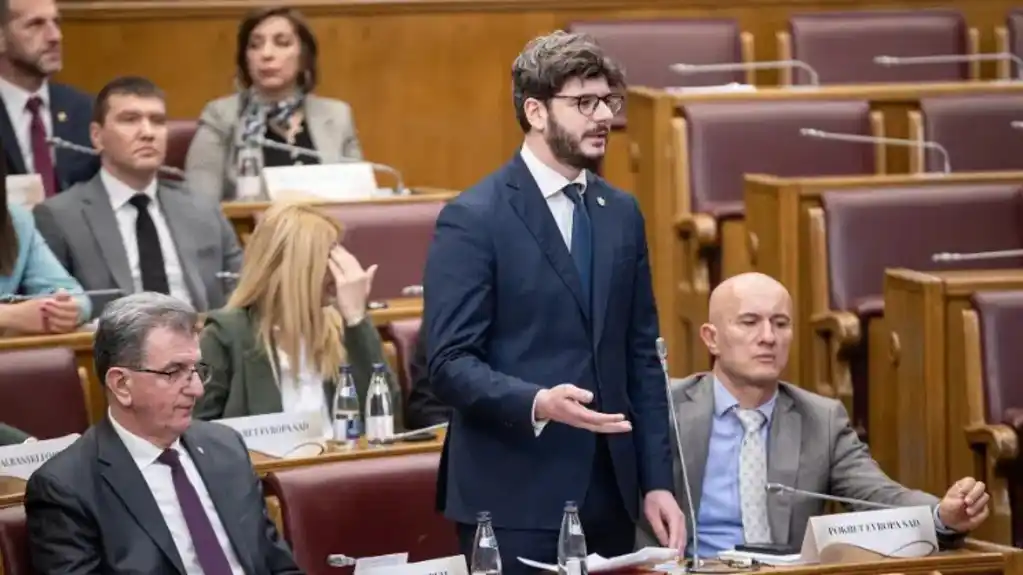 Čarapić: Lažne optužbe da PES plaća botove iz budžeta klasičan primjer prljave propagande koja nema veze sa činjenicama