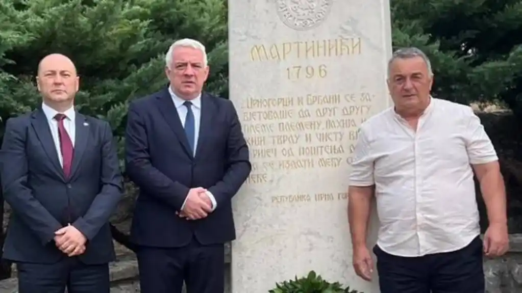 Delegacija NSD položila vijenac na spomenik junacima Martinićke bitke