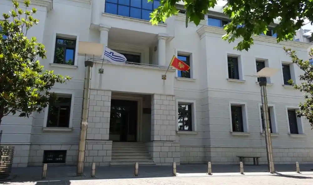 DEMANTI Biblioteka odbacila navode „Fideliti konsaltinga“ – sve nabavke knjiga sprovedene su zakonito, tvrdnje o korupciji završiće na sudu