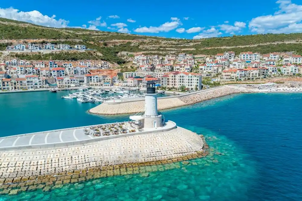 Državna imovina kao zalog za kredit? Luštica Bay traži od Vlade da odobri aranžman sa beogradskom Alta bankom