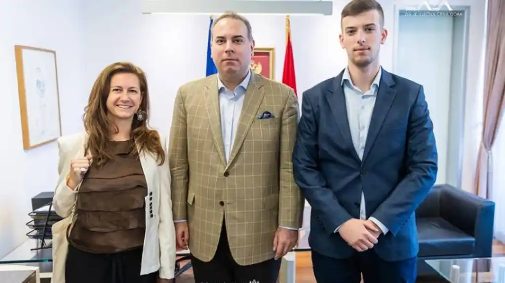 Ivanović i Perazić: Jačanje uloge mladih u evropskim integracijama i međunarodnoj saradnji