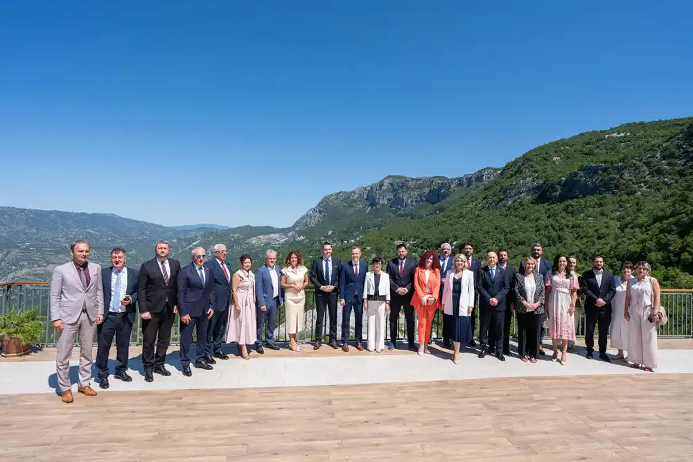 Mandić: Mladi srpski političari ključni za ulazak Crne Gore u EU