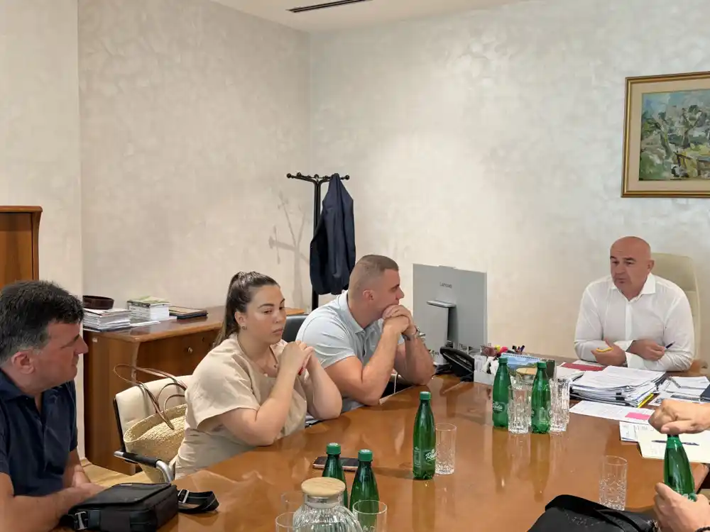 Ministar Joković sa proizvođačima peleta: Cilj stabilno tržište i prihvatljive cijene za građane