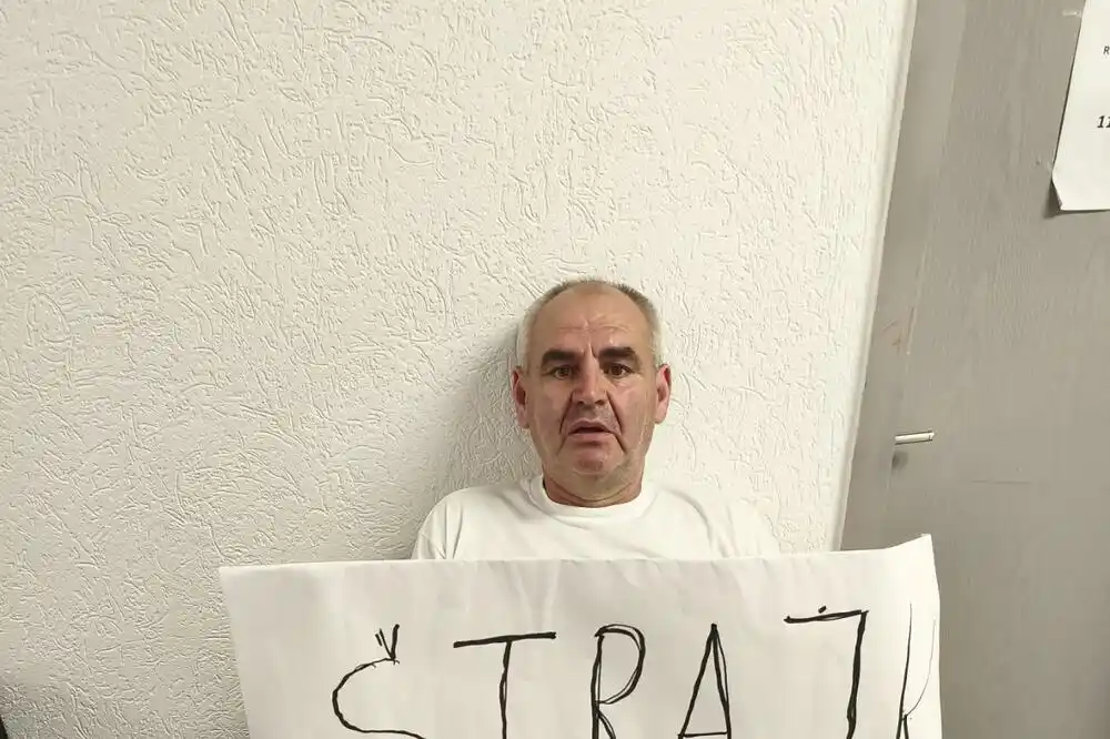 Nakon što je 18 časova bolestan štrajkovao glađu, Muju Vrevi saopštili da će ispraviti grešku u obračunu zarade