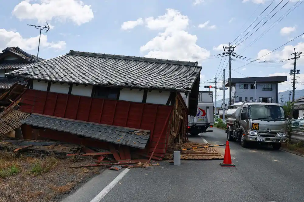 Novi bilans zemljotresa u Japanu: Poginule 34 osobe, spasilačke ekipe i dalje pretražuju ruševine