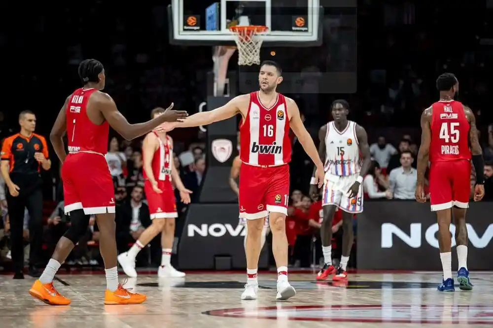 Papanikolau produžio saradnju sa Olimpijakosom