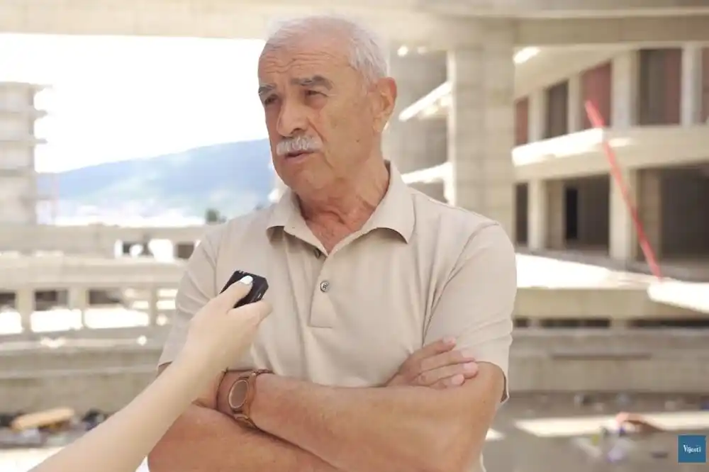 Popović negirao da devastira obalu i da izvodi radove na hotelu u Baošićima suprotno dokumentaciji i zakonu