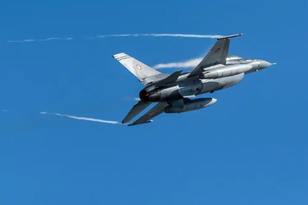 Rumunski F-16 oborio ruski dron iznad Crnog mora, Bukurešt osudio povredu vazdušnog prostora