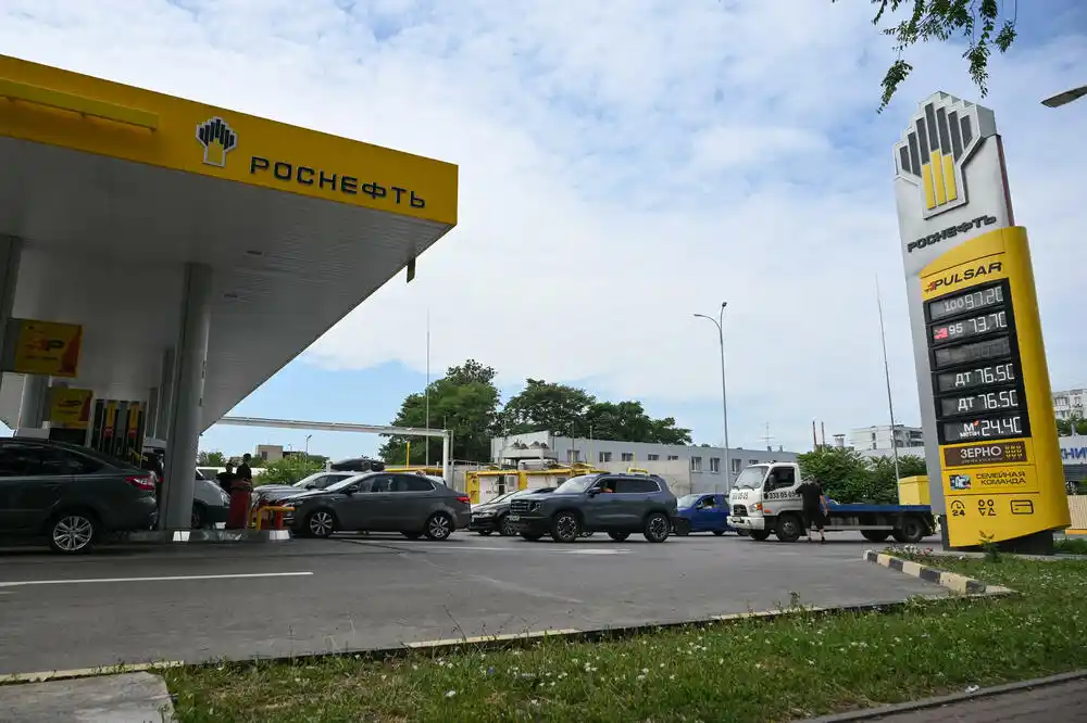 Rusija može da podmiri 65 odsto potreba za benzinom
