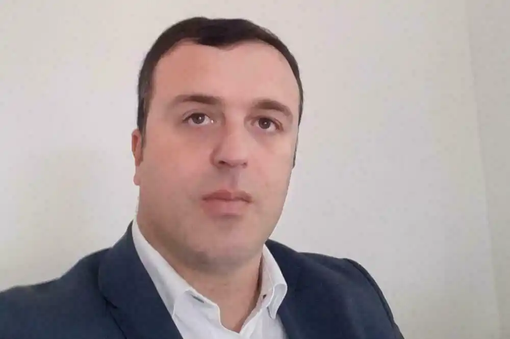 Savjetnicima daju 37 hiljada mjesečno: Poslanički klubovi angažovali 38 stručnih konsultanata od avgusta 2025.