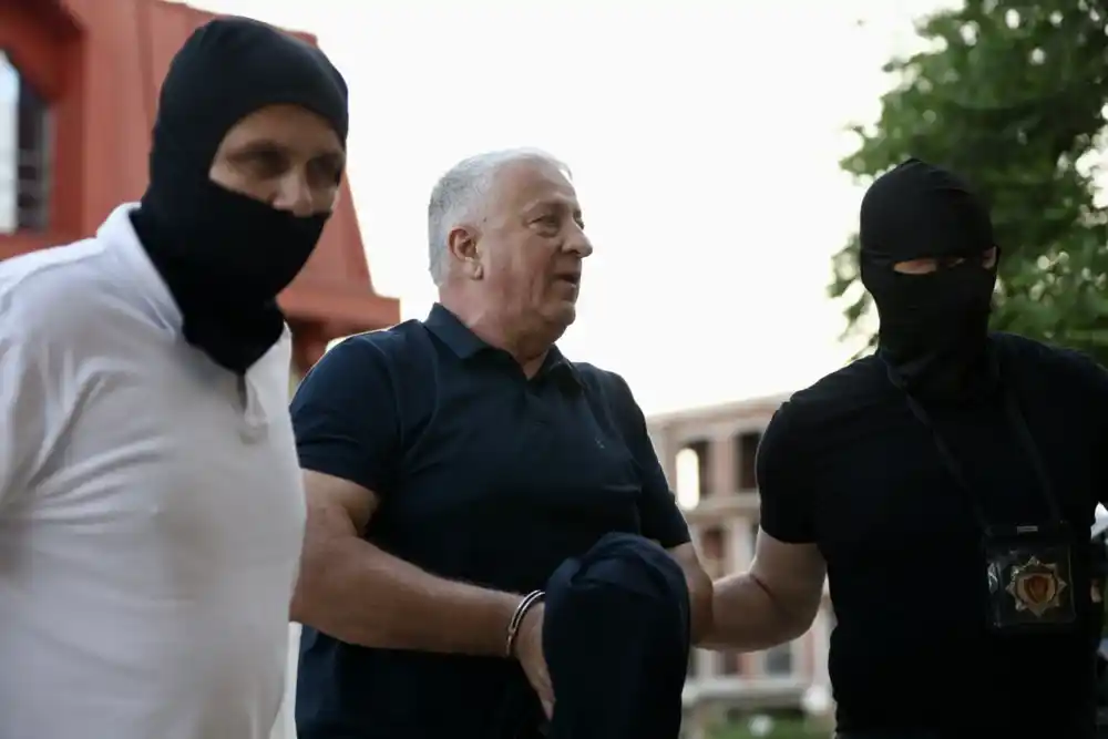 SDT tvrdi: Zoran Lazović poklonio Zviceru blindiranu Tojotu, a vođa „Kavčana“ se u njoj vozio sa Belivukom