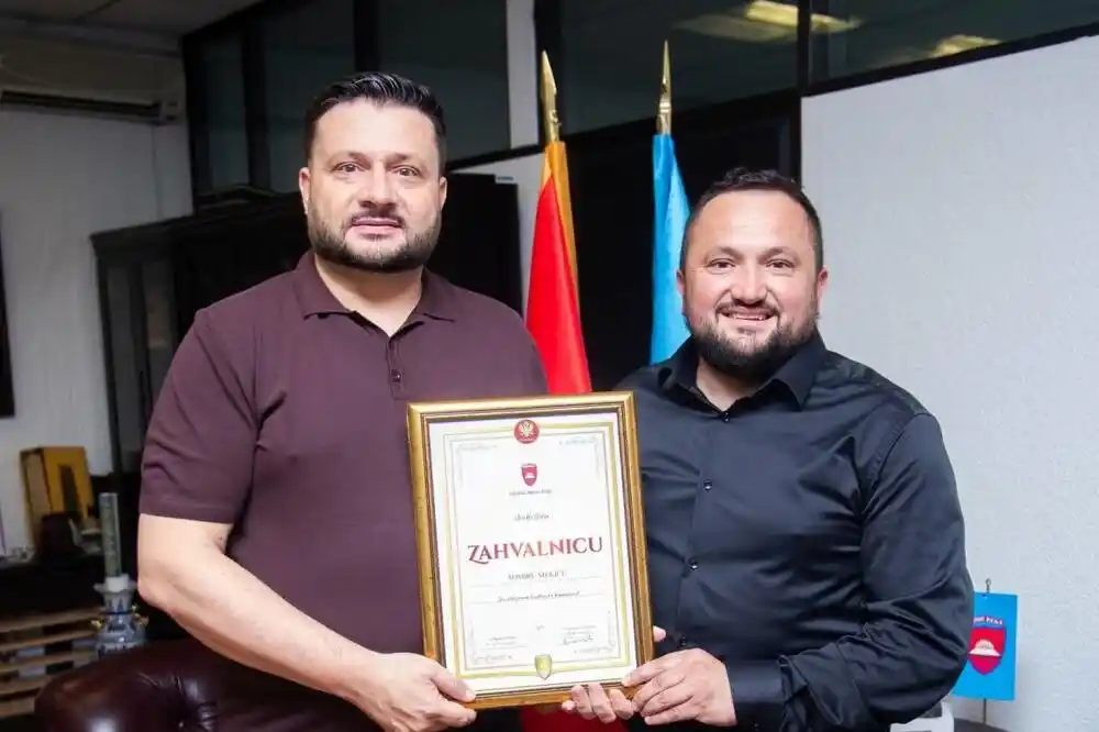 Smolović ugostio Mekića: Bjelopoljcu uručena Zahvalnica za hrabrost i humanost jer je spasio dvoje djece iz Lima