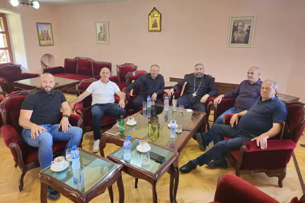 Spor oko centra za otpad u Zatonu: Eparhija traži zaštitu mezarja i dijalog