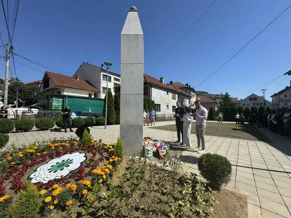 U Bijelom Polju obilježena godišnjica genocida u Srebrenici