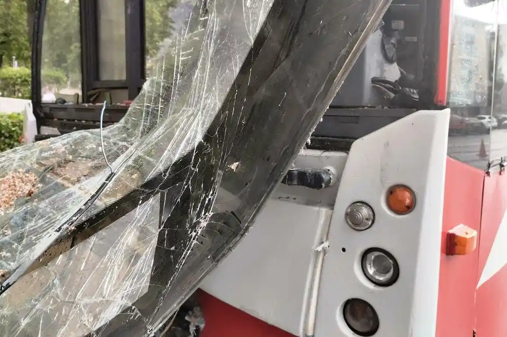U sudaru autobusa na jugu Češke 40 povrijeđenih