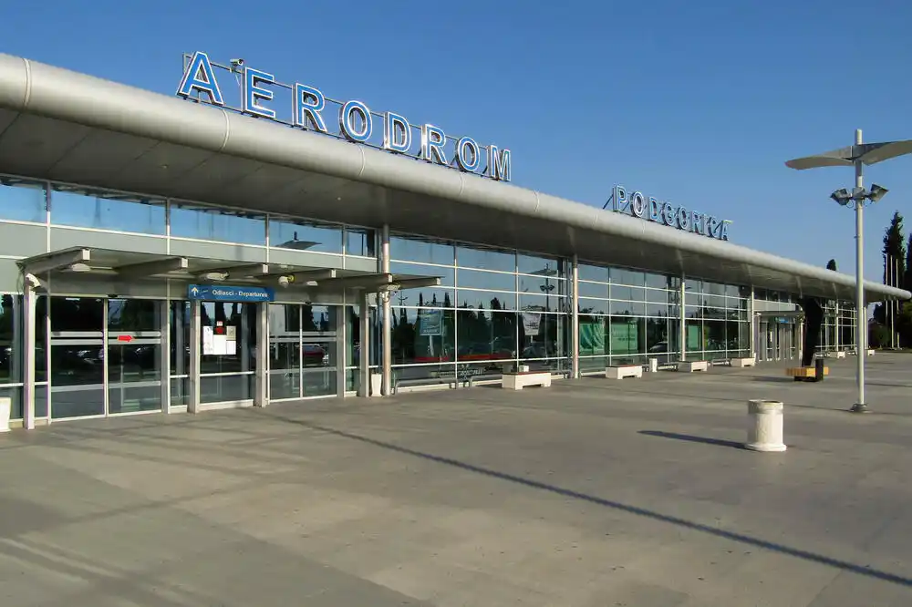 Vlada: Južnokorejska kompanija se povlači iz postupka za dodjelu koncesije za Aerodrome Crne Gore