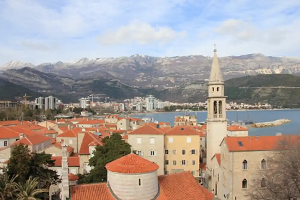 Zavod za zapošljavanje: Velika potražnja za sezoncima u Budvi