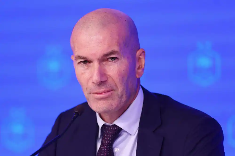 Zidan zvanično preuzeo Francusku: Ovaj posao je jedini koji sam želio da radim