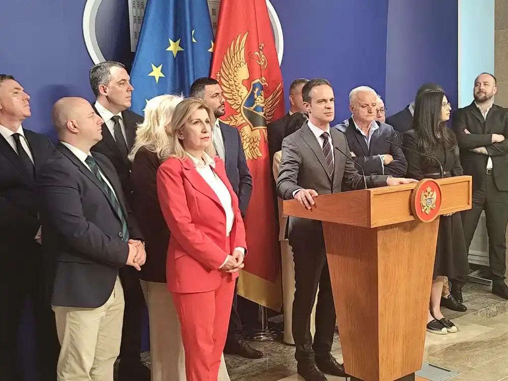 Živković: Opozicija je pokazala da su joj bitniji državni od partijskih interesa