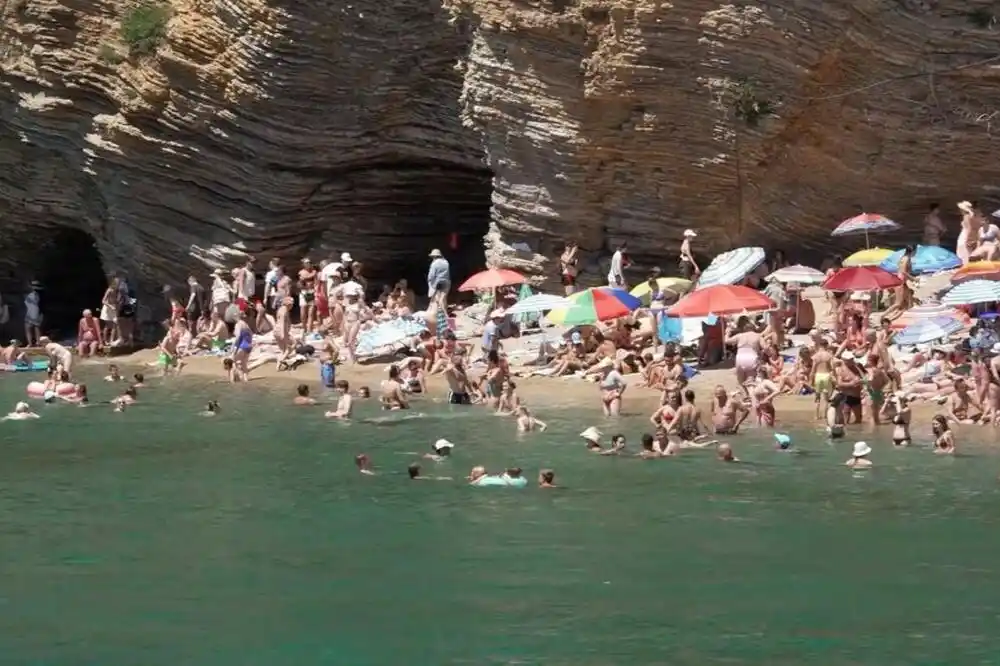 Budvu za prvih pola godine posjetilo oko 245 hiljada turista