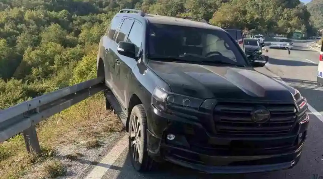 Četiri vozila učestvovala u udesu na putu Cetinje–Budva, nekoliko osoba lakše povrijeđeno