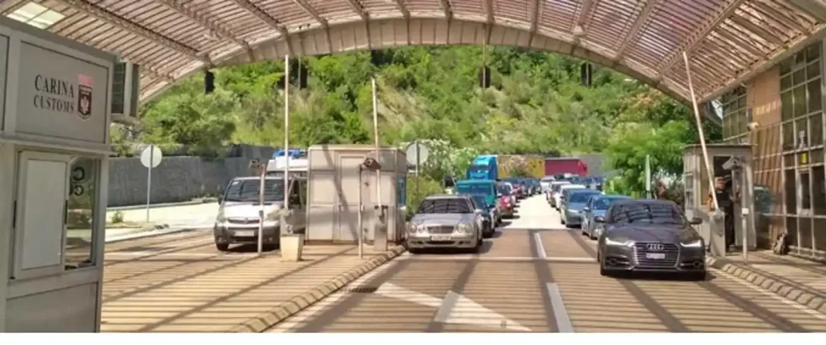 Granične prelaze u Herceg Novom juče koristilo više od 28 hiljada lica