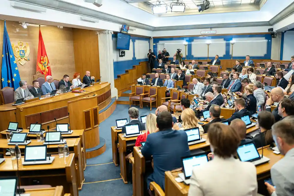 Izglasane izmjene Ustava koje se odnose na Sudski i Tužilački savjet i CBCG