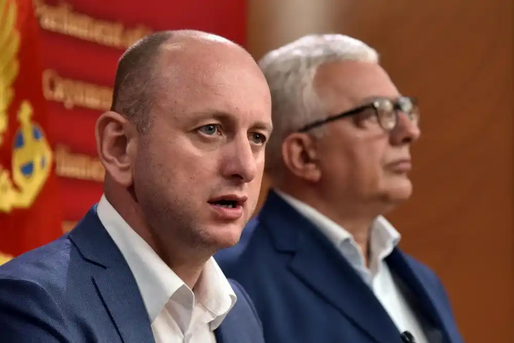 Knežević: Mandić i ja smo zajedno prošli velike političke ofanzife, sad imamo različite stavove o tome kako da se borimo za interese Srba