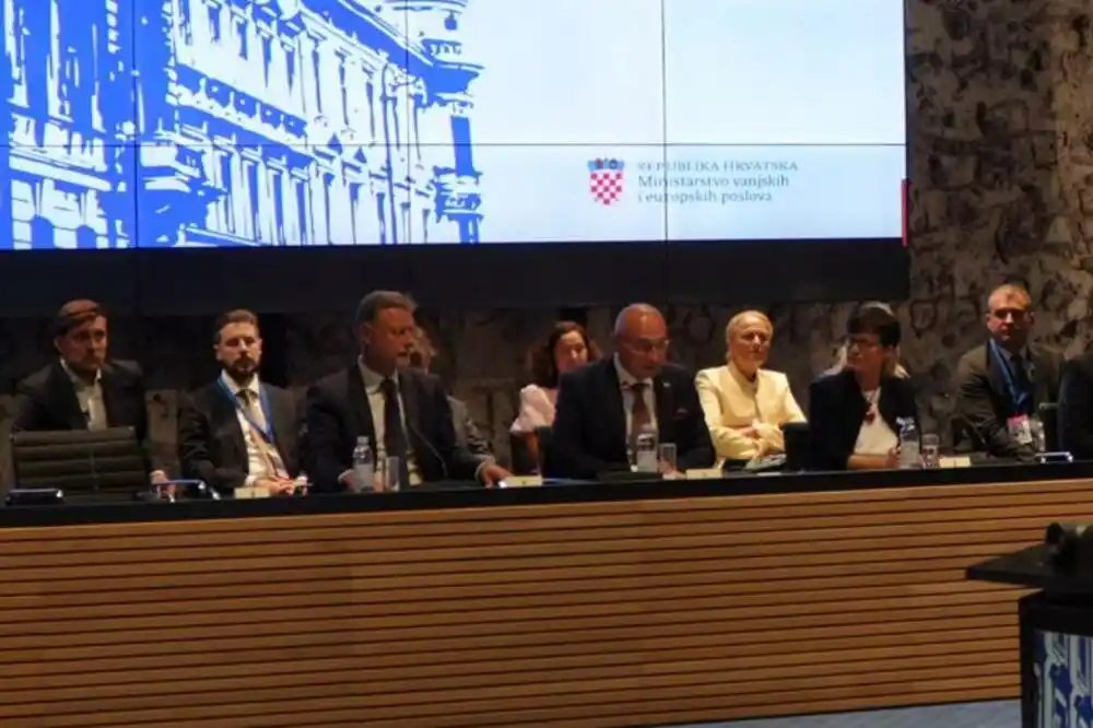 Kos: Podrška Hrvatske proširenju i procesu zasnovanom na pojedinačnim dostignućima je od presudnog značaja