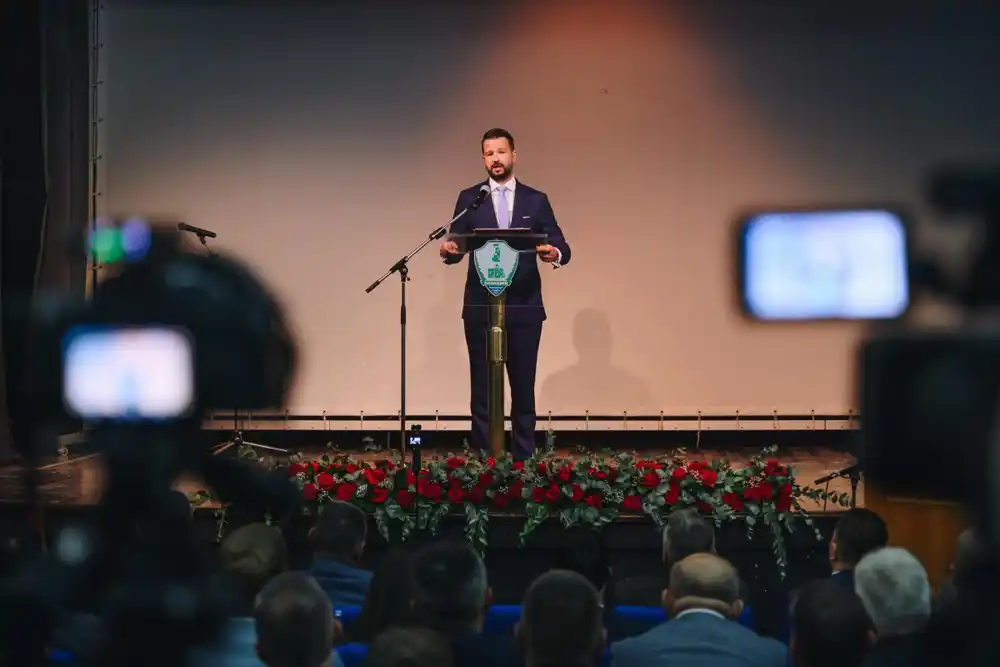 Milatović tvrdi: Javnost mora dobiti odgovore o ozbiljnim optužbama koje se tiču destabilizacije Crne Gore, Ratko Mladić je ratni zločinac