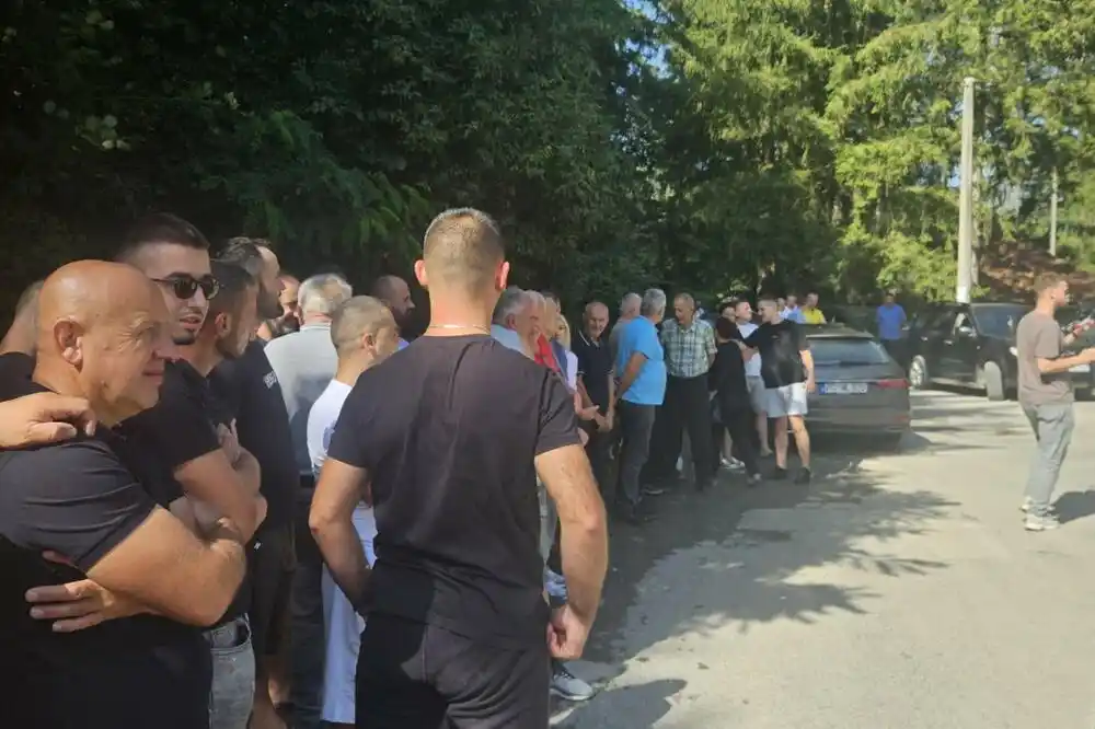 Mještani Kisjelih Voda traže hitno rješavanje problema vodosnabdijevanja, struje i puteva