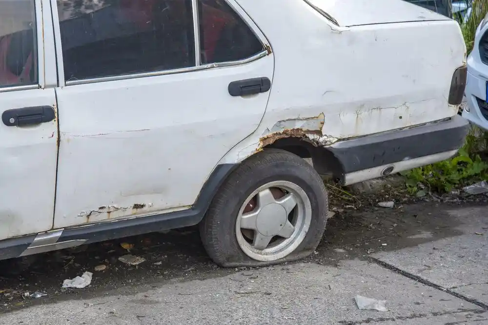Mujović: Oko 500 parking mjesta biće oslobođeno uklanjanjem napuštenih vozila
