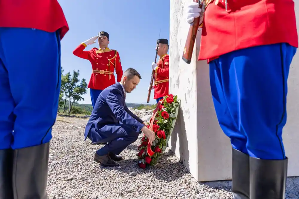 Mujović položio vijenac povodom 150 godina od Bitke na Fundini