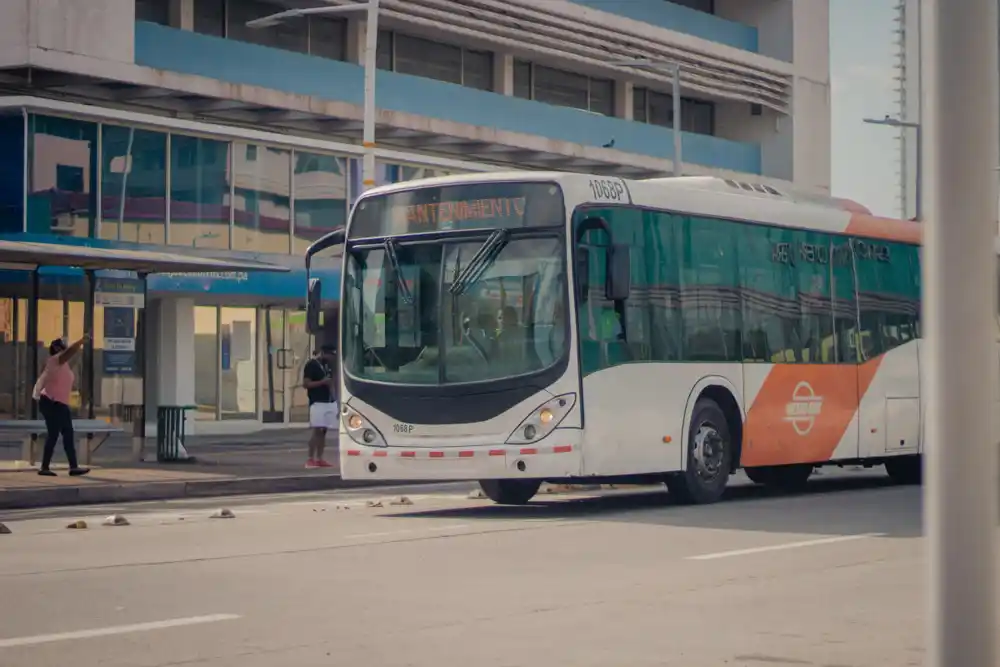 Na budvanskoj autobuskoj stanici bilježe rast broja putnika, Kotor najtraženija destinacija