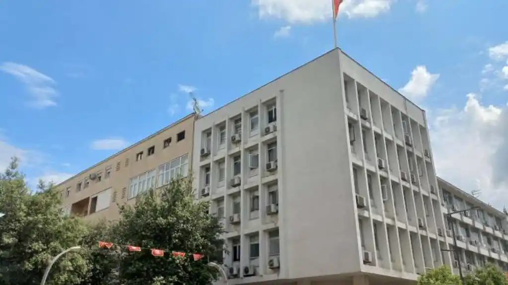 Po nalogu SDT-a uhapšen maloljetnik zbog sumnje na vrbovanje i obučavanje za terorizam