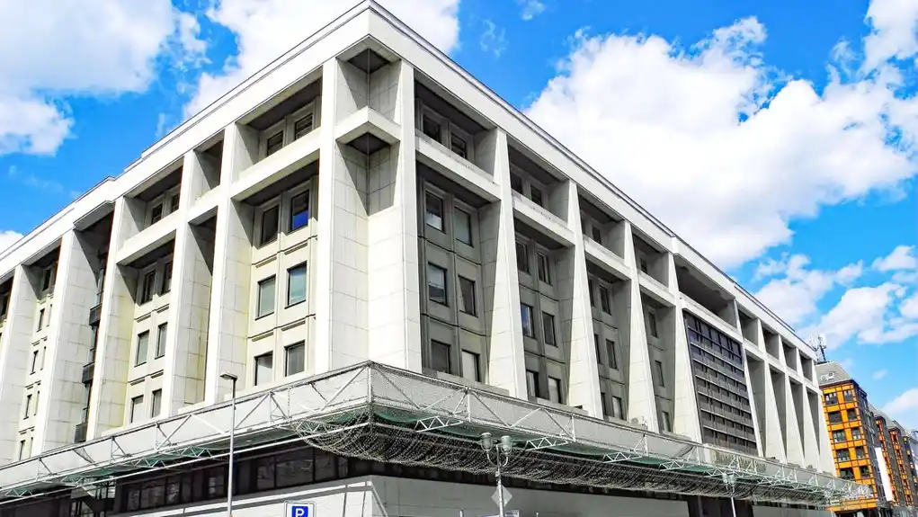 Političke igre Njemačke: Uoči izbora ponovo prijete zatvaranjem Ruskog doma