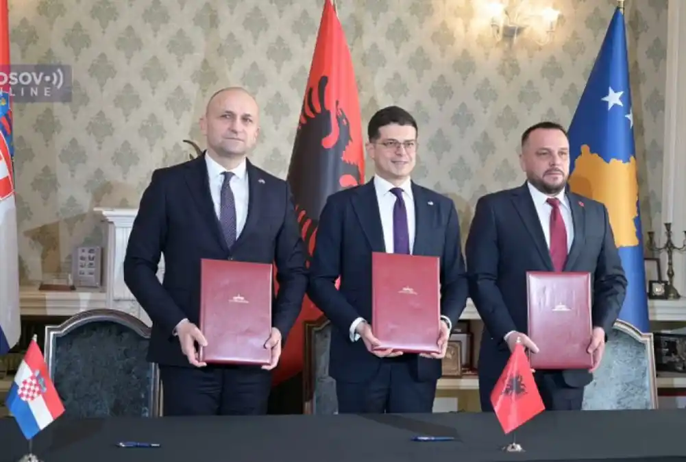 Politika: Crna Gora sledeća u vojnom savezu Zagreba, Tirane i Prištine