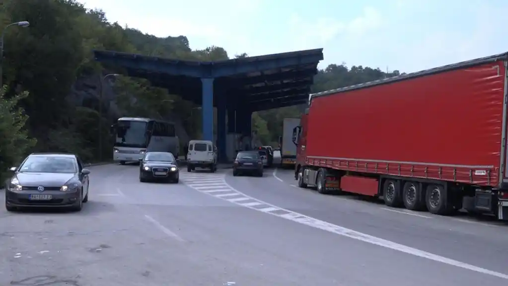 Pripadnik MUP-a Srbije priveden na Jarinju