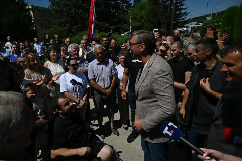 Radnik rekao Vučiću da je dobio otkaz jer nije išao na miting, on mu odgovorio: „Ako je to razlog, dobiće svi oni otkaz“