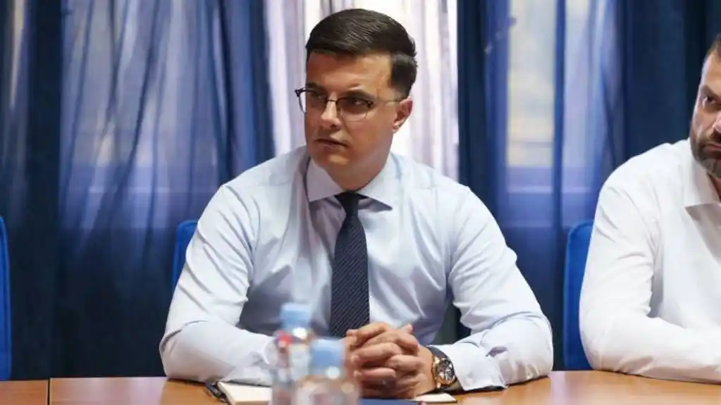 Šaranović: Svi raspoloživi kapaciteti na terenu, požari i dalje aktivni u više opština
