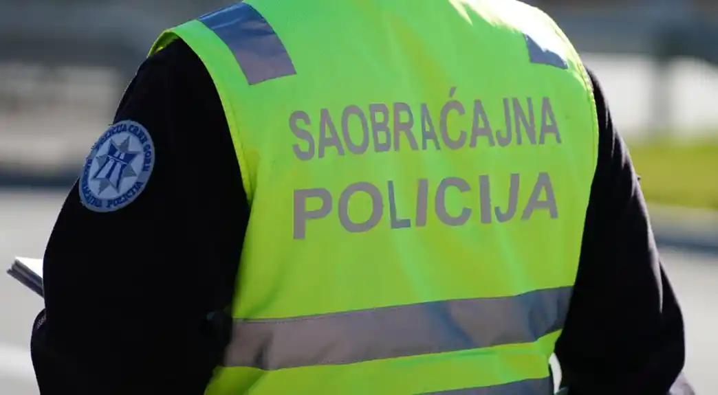 Ukrajinac mora da plati 800 evra jer je pijan sletio sa puta
