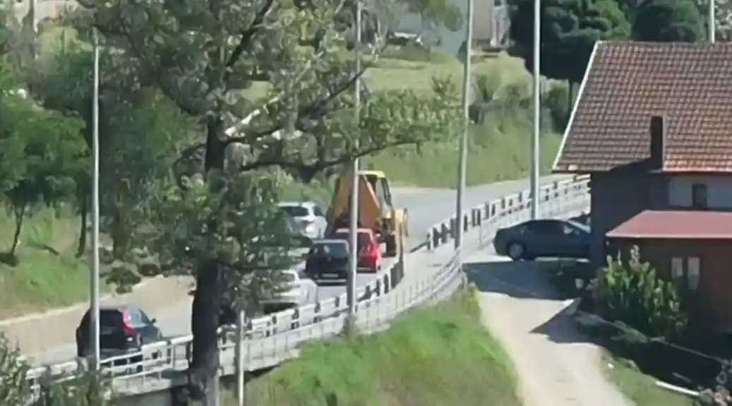 Kontrole dronom u Plavu i Beranama, zbog nepropisnog preticanja sankcionisano 10 vozača