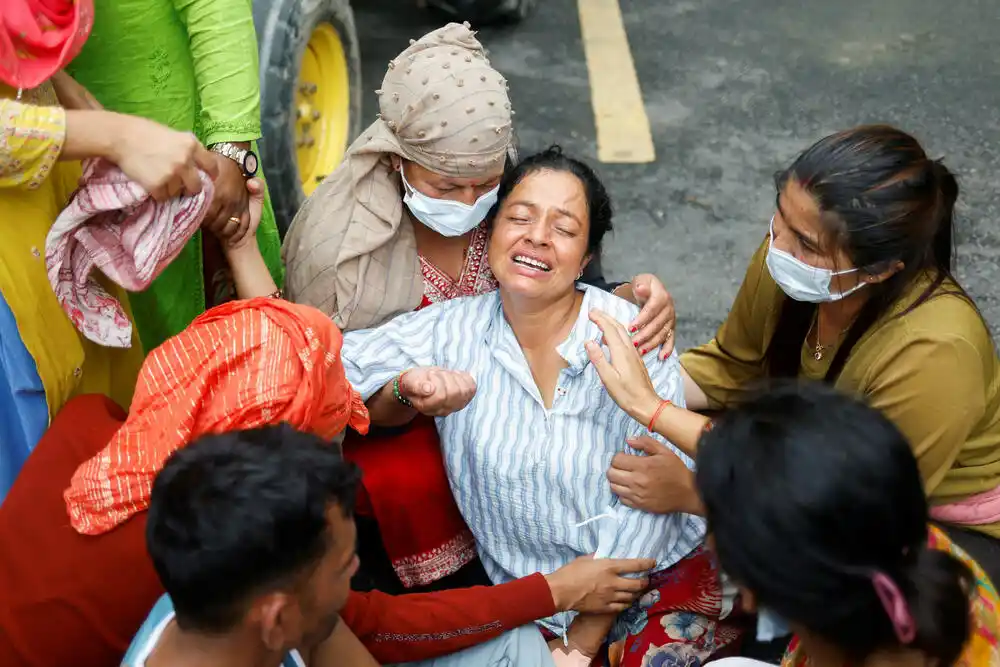Više od 900 ljudi poginulo u poplavama u Nepalu i na Tibetu