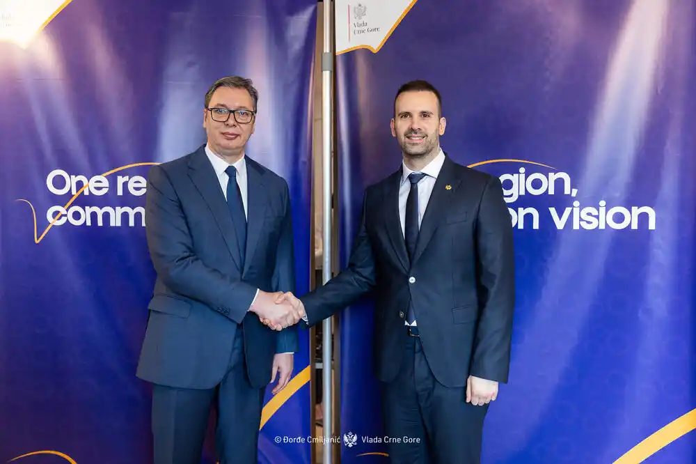 Više se ne isplati ćutati Vučiću: Zašto je u Crnoj Gori sve više onih koji su spremni da odgovore predsjedniku Srbije