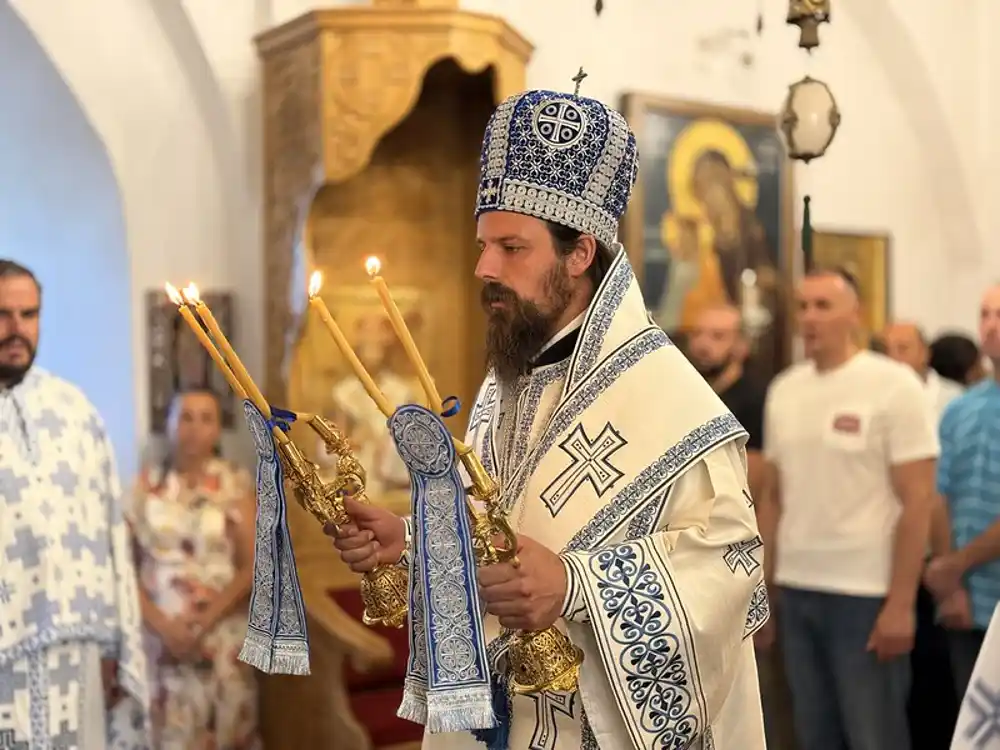 Vladika Pajsije na Ilindan: Ugledajmo se na Svetog Iliju, Boga da hvalimo i na svemu blagodarimo