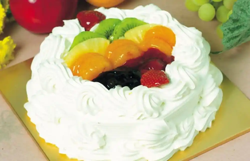 Voćna torta bez pečenja – kremasta i osvježavajuća poslastica